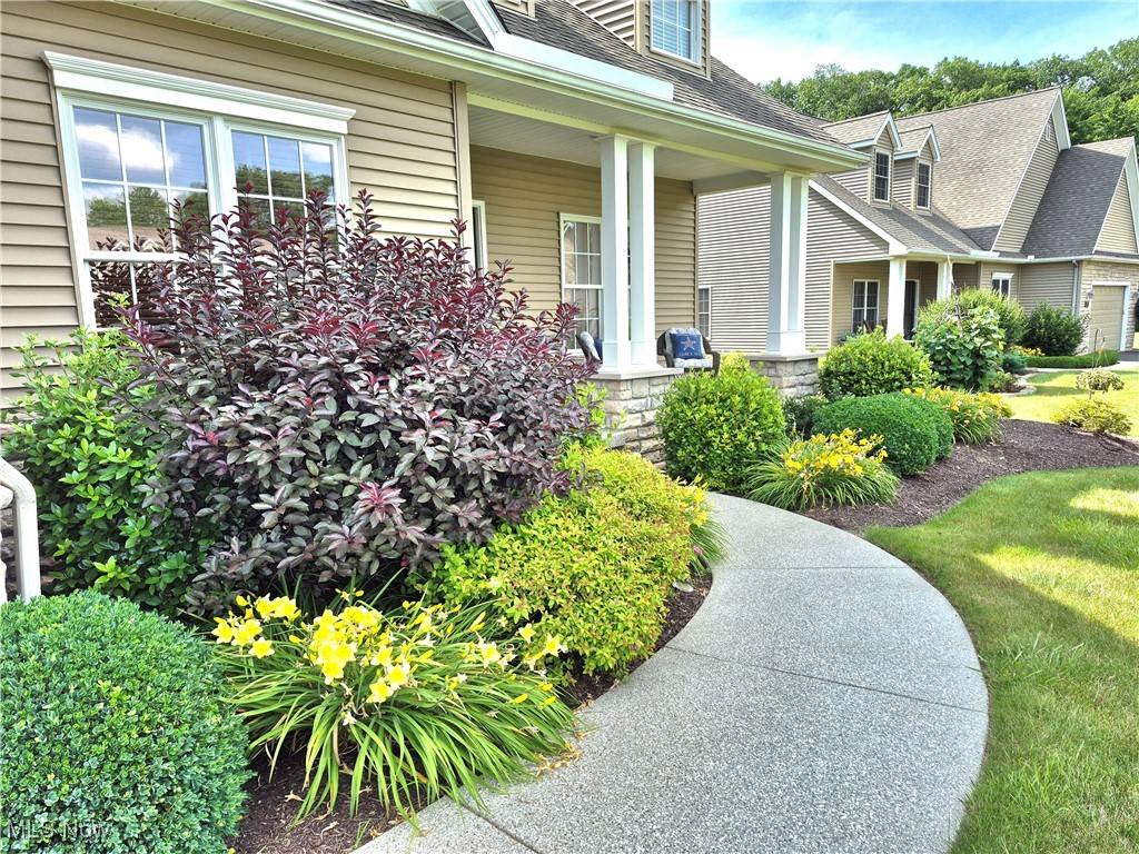 Warren, OH 44484,8672 Kimblewick LN NE