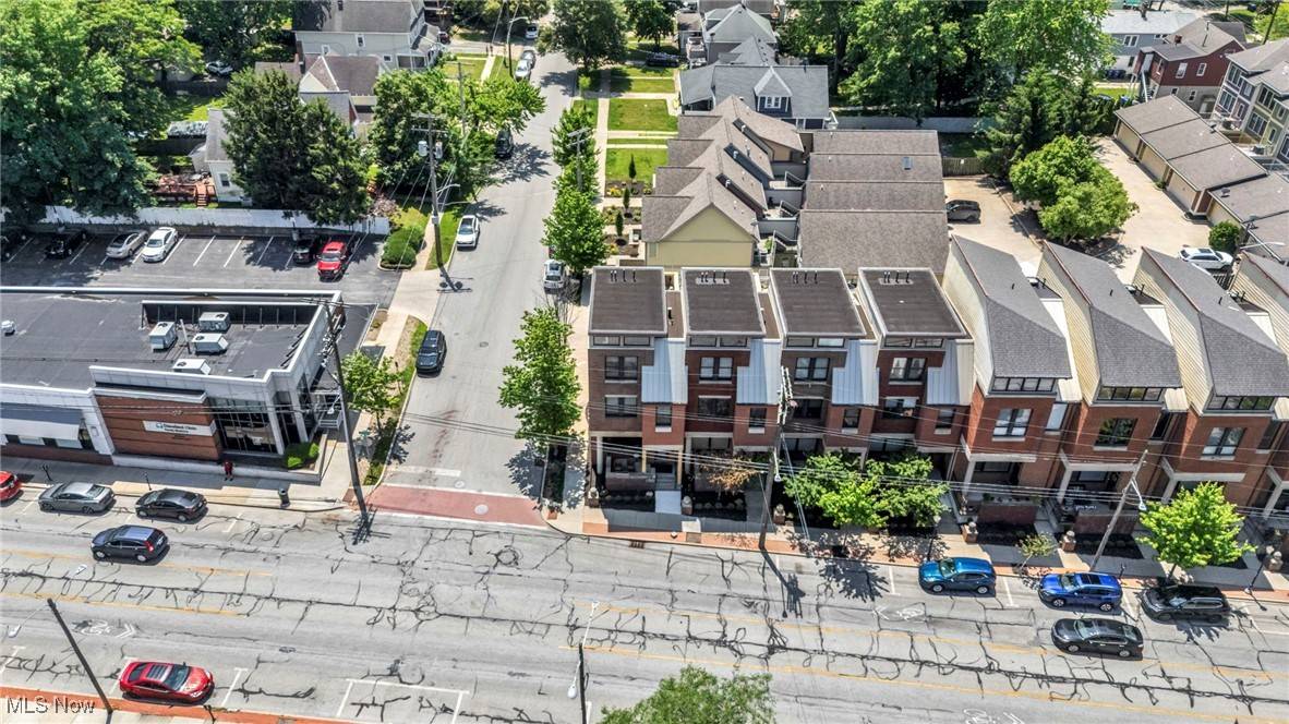 Lakewood, OH 44107,11901 Detroit AVE