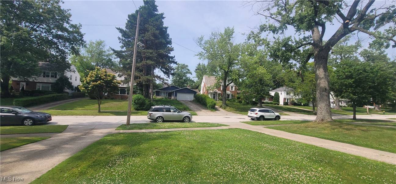 South Euclid, OH 44121,4488 Mackall RD