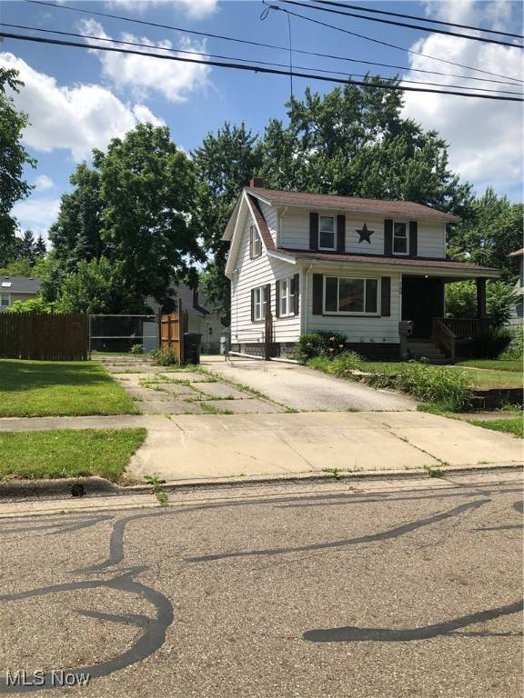Akron, OH 44305,786 Sarcee AVE