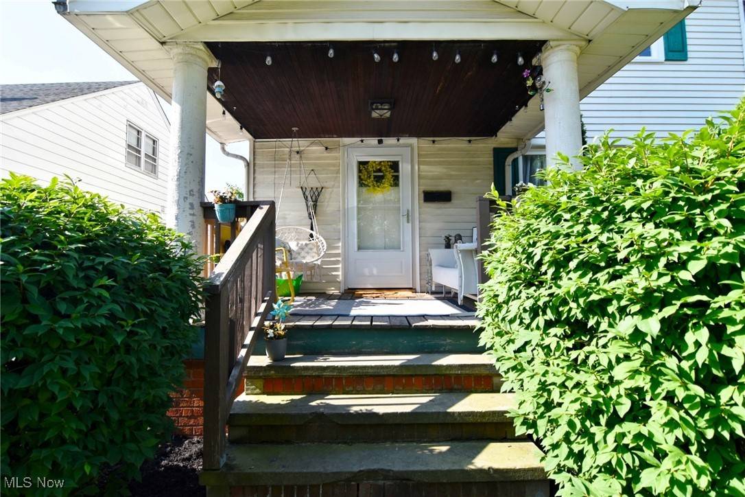 Cleveland, OH 44111,13609 Wainstead AVE