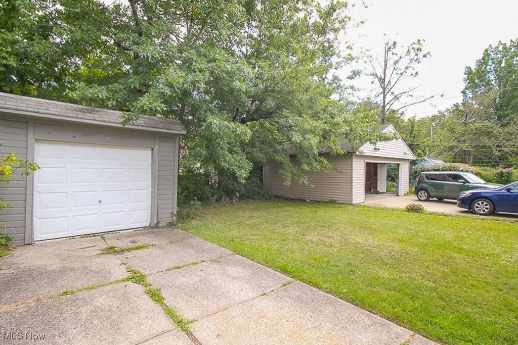 Cleveland Heights, OH 44121,967 Pembrook RD