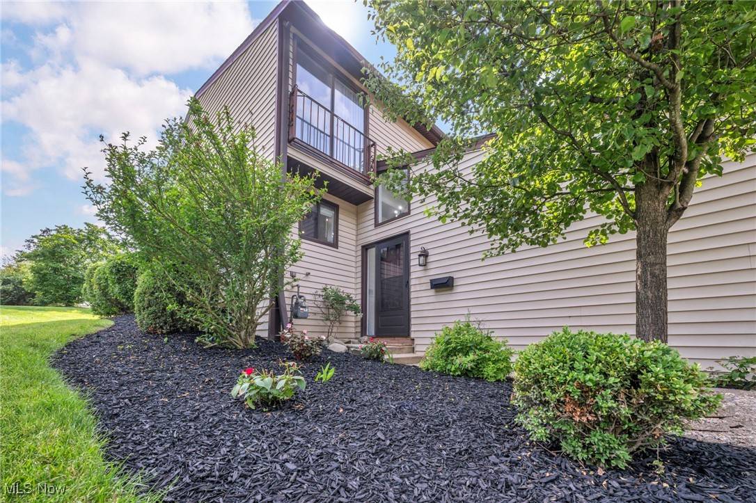 Middleburg Heights, OH 44130,14977 Pine Valley TRL