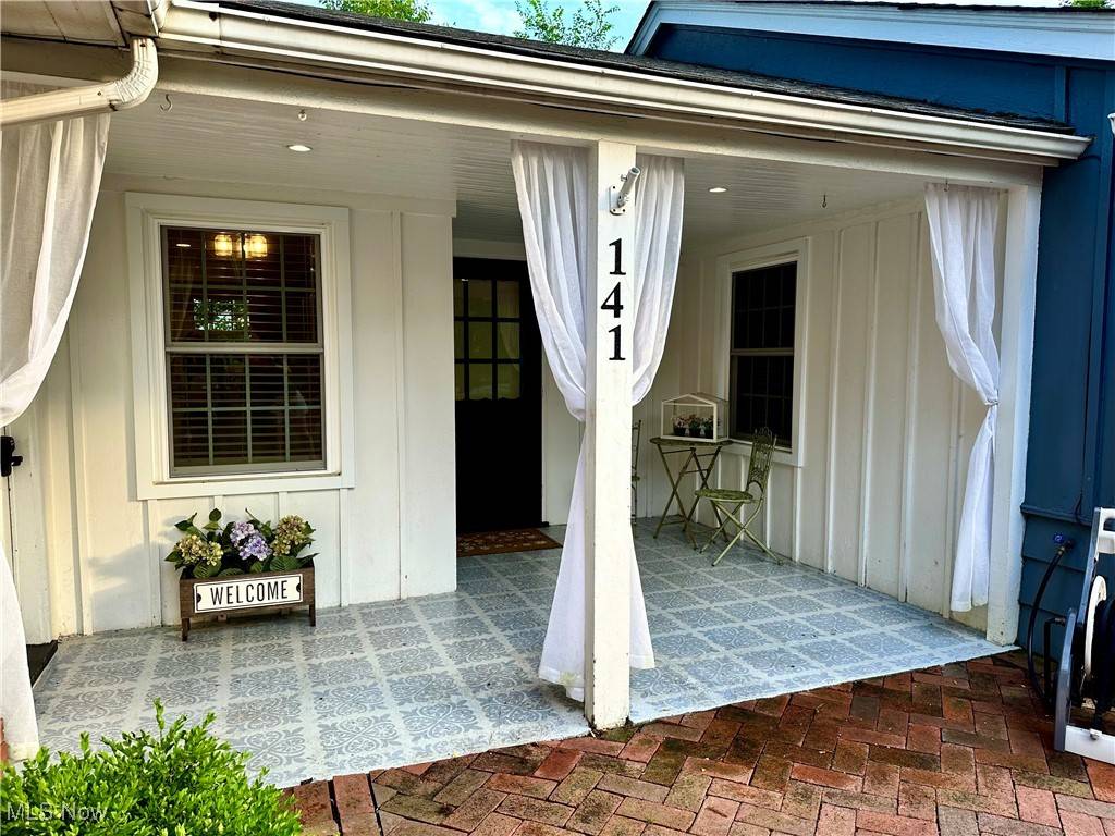 Chagrin Falls, OH 44022,141 W Summit ST