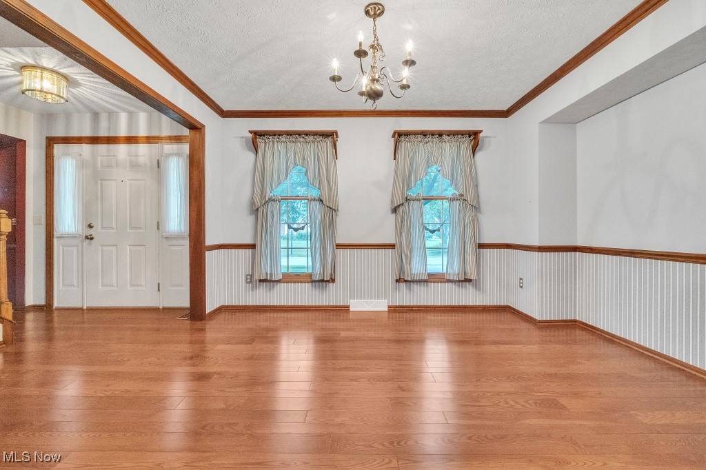 Elyria, OH 44035,724 Kent CIR