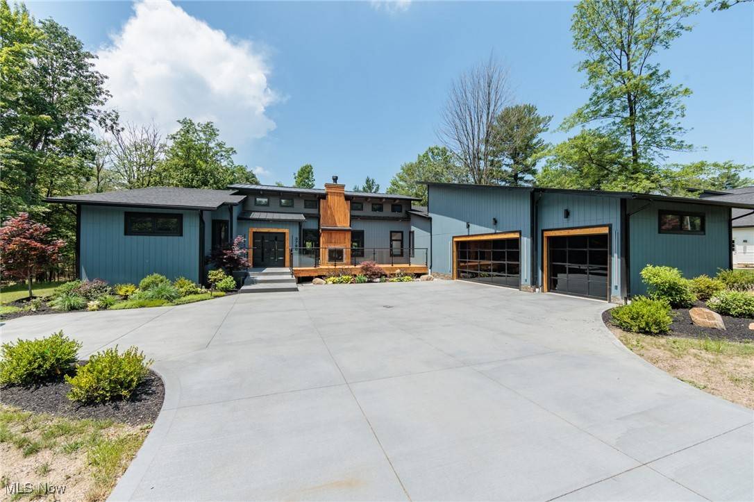 Woodmere, OH 44122,3790 Belmont RD