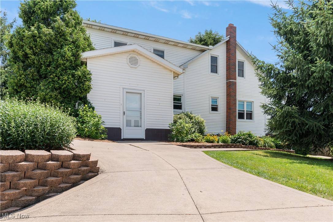Sugarcreek, OH 44681,2056 County Road 70