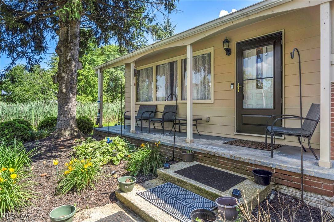 Aurora, OH 44202,566 Crackel RD