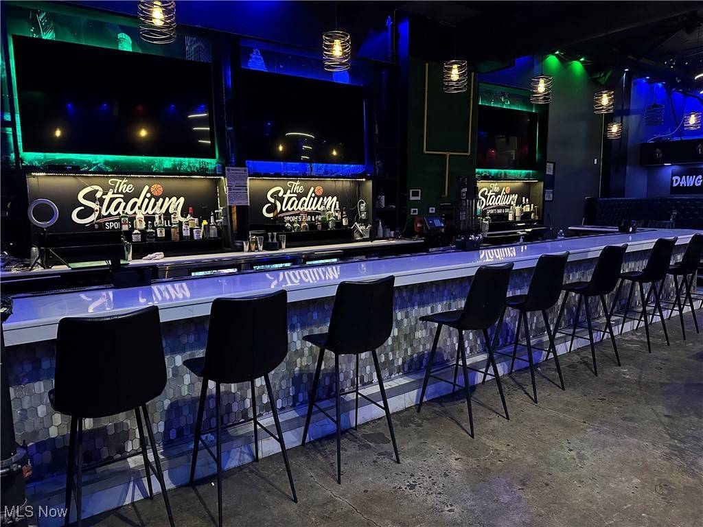Cleveland, OH 44115,721 Bolivar RD