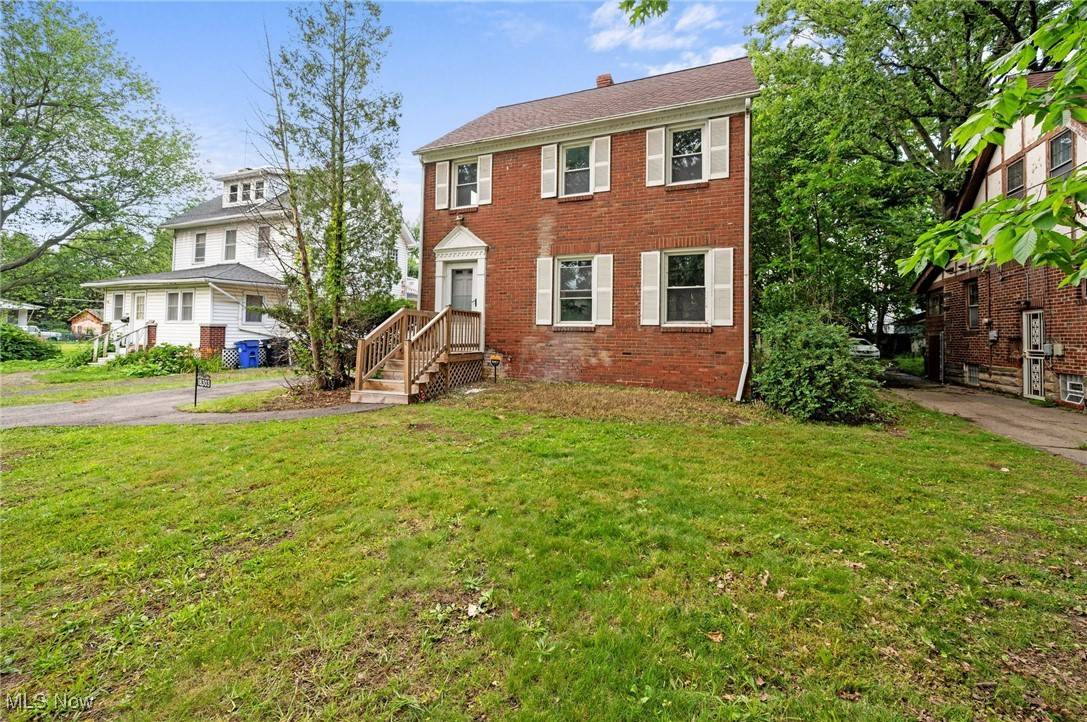 Cleveland, OH 44119,18303 Canterbury RD