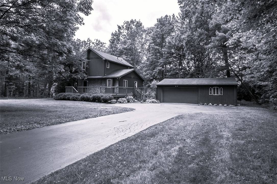 Columbiana, OH 44408,1985 Briarwood LN