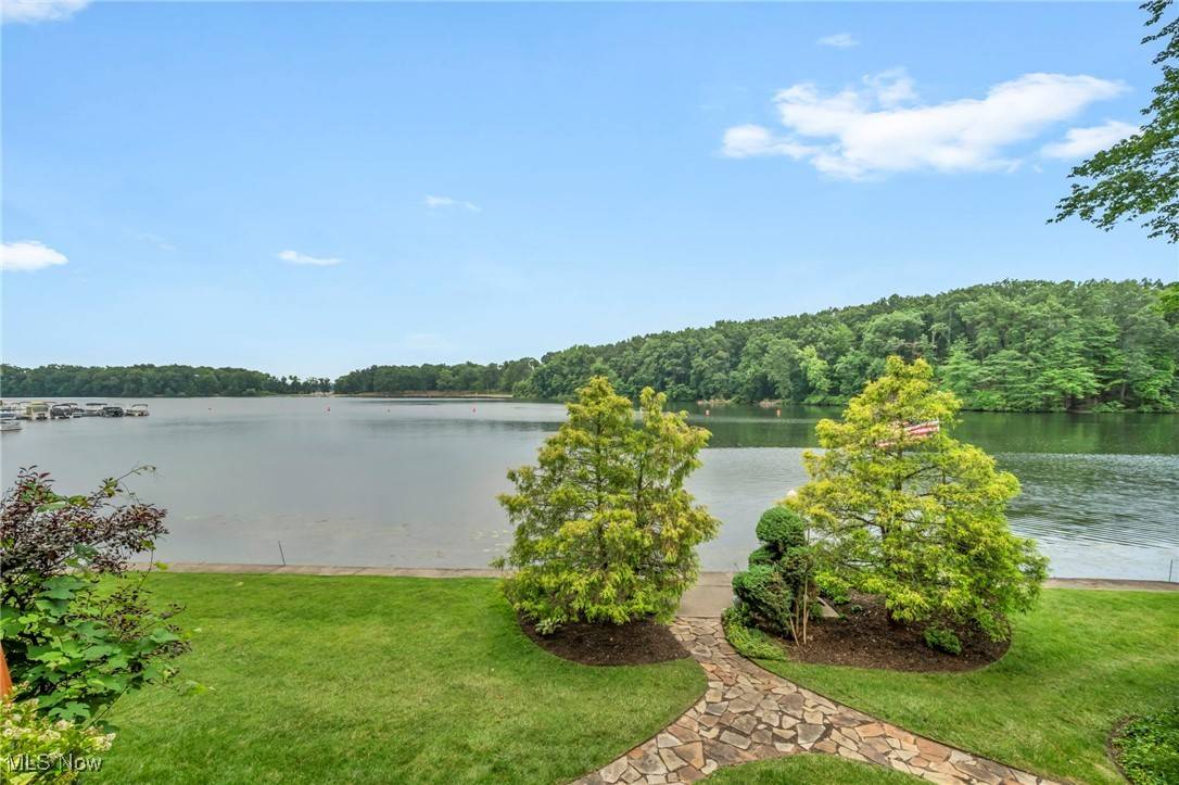 New Franklin, OH 44319,4618 Rex Lake DR