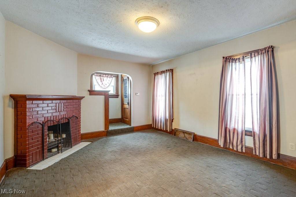 Akron, OH 44310,516 Floyd ST