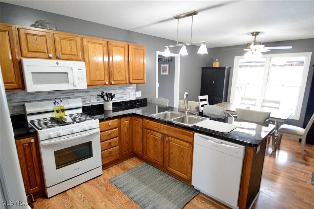 Hubbard, OH 44425,320 Lauretta LN