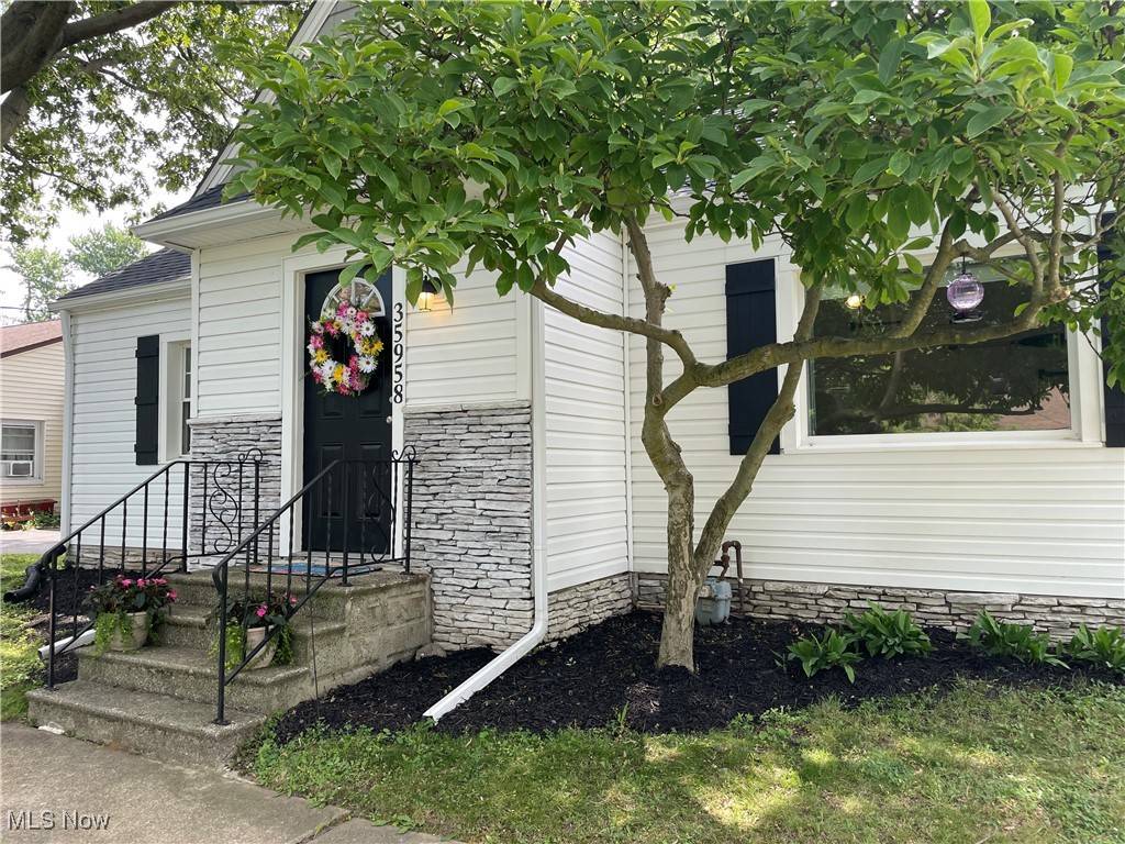 Eastlake, OH 44095,35958 Hiawatha BLVD