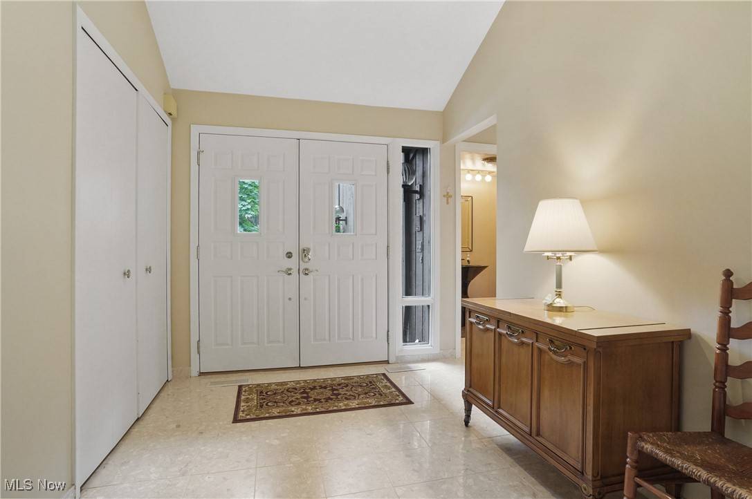 Aurora, OH 44202,680-7 Windward DR