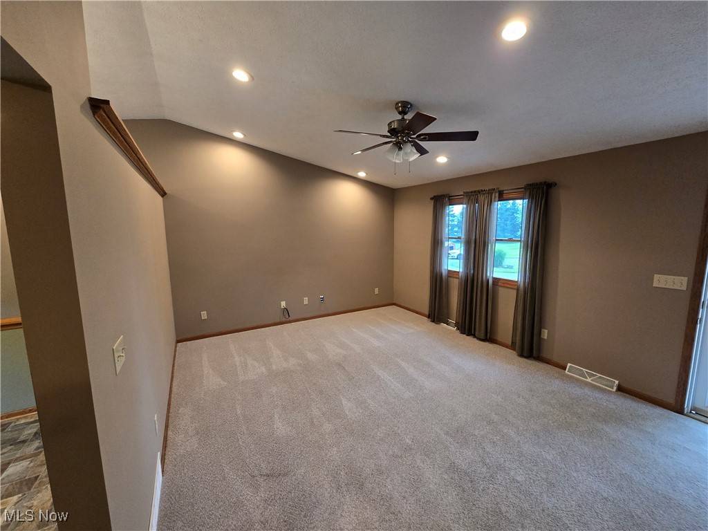 Smithville, OH 44677,6170 Akron RD