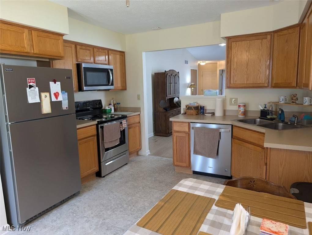 Girard, OH 44420,209 Potters Circle