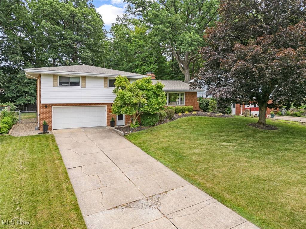 Middleburg Heights, OH 44130,7647 Ragall Pkwy