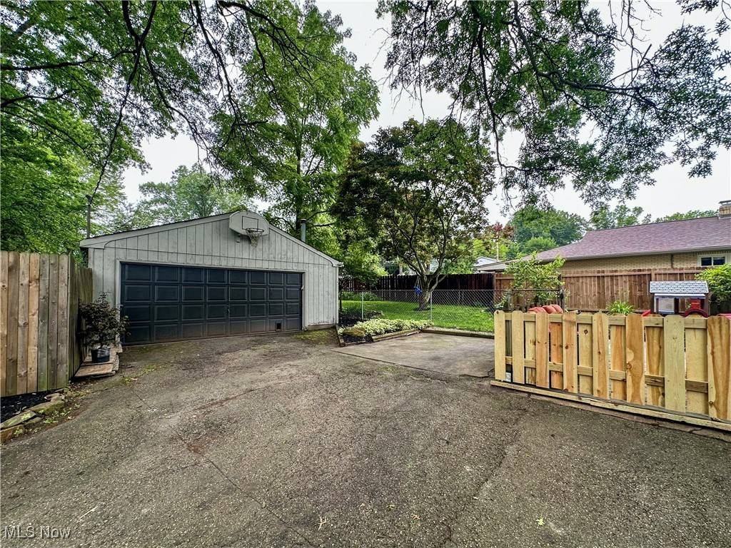 Niles, OH 44446,220 N Cleveland AVE