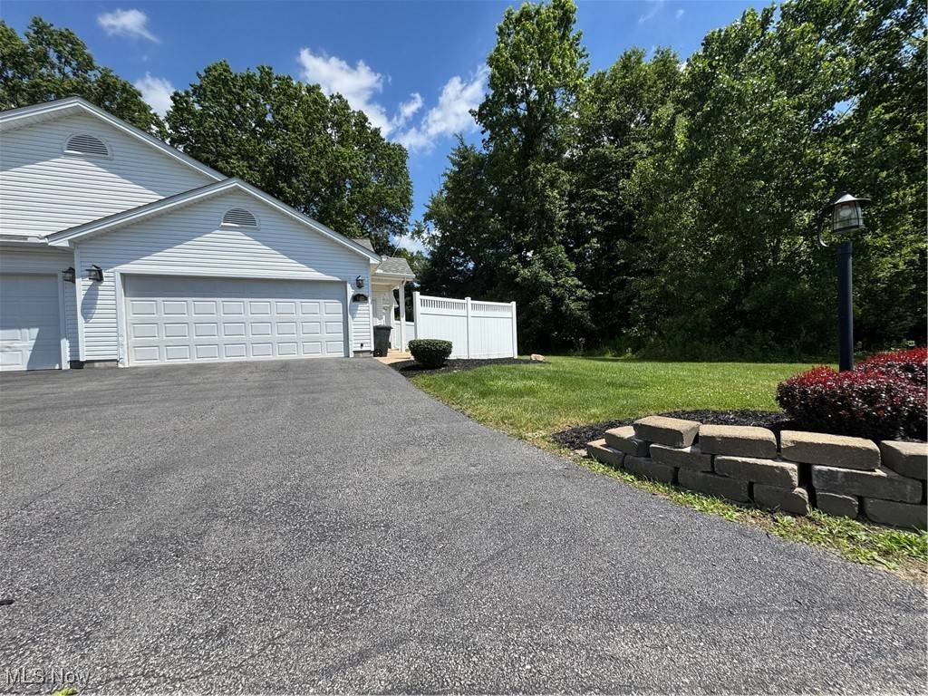Niles, OH 44484,3411 Orchard CT SE