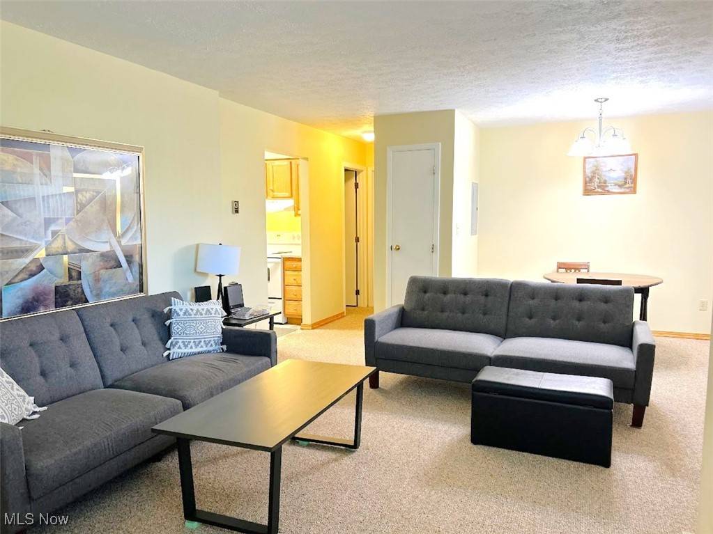 Wintersville, OH 43953,200 Fernwood RD