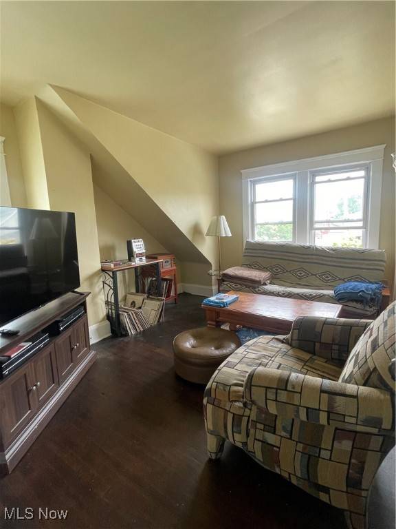 Cleveland, OH 44120,3264 E 119th ST