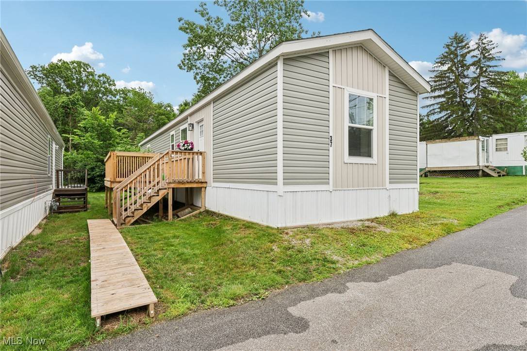 Kirtland, OH 44060,8323 Eagle RD #37