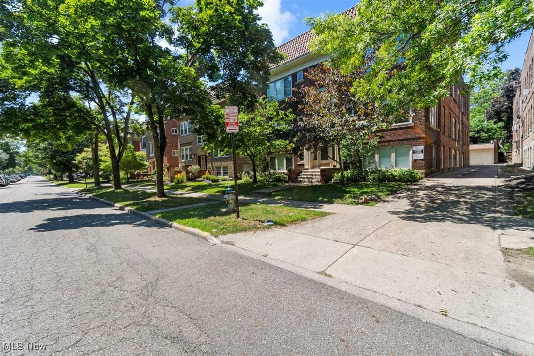 Cleveland Heights, OH 44106,2759 Hampshire RD #3