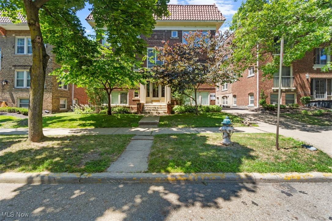 Cleveland Heights, OH 44106,2759 Hampshire RD #3