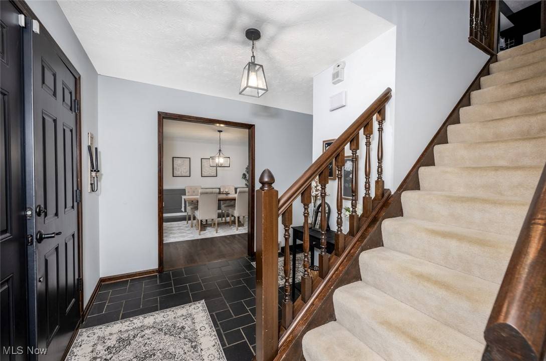 Hudson, OH 44236,1593 Stonington DR