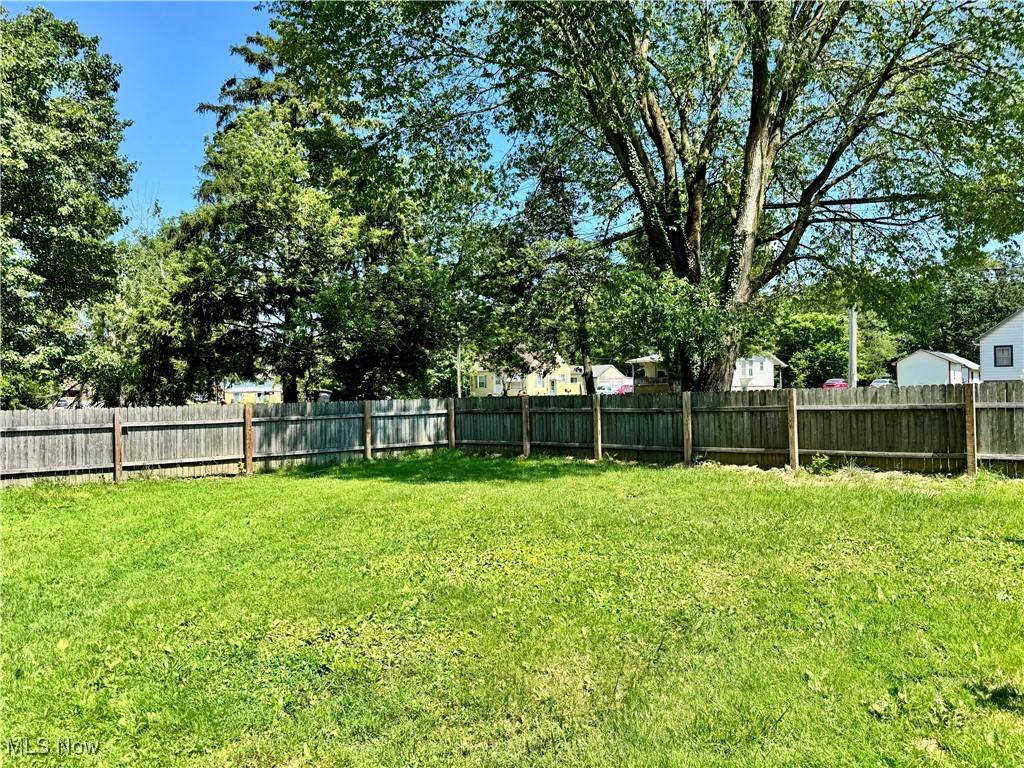 Elyria, OH 44035,363 Oberlin RD