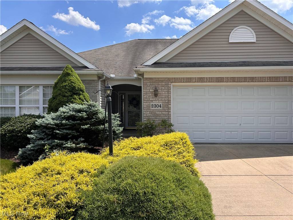 Uniontown, OH 44685,2304 Glenross DR