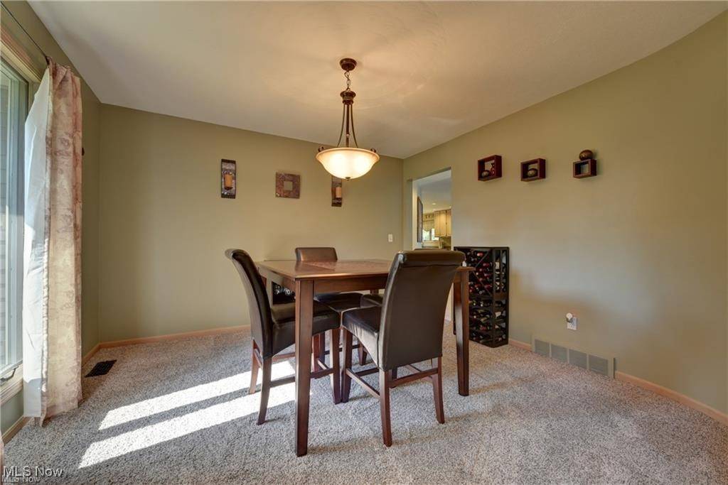 Avon Lake, OH 44012,717 Jaycox RD