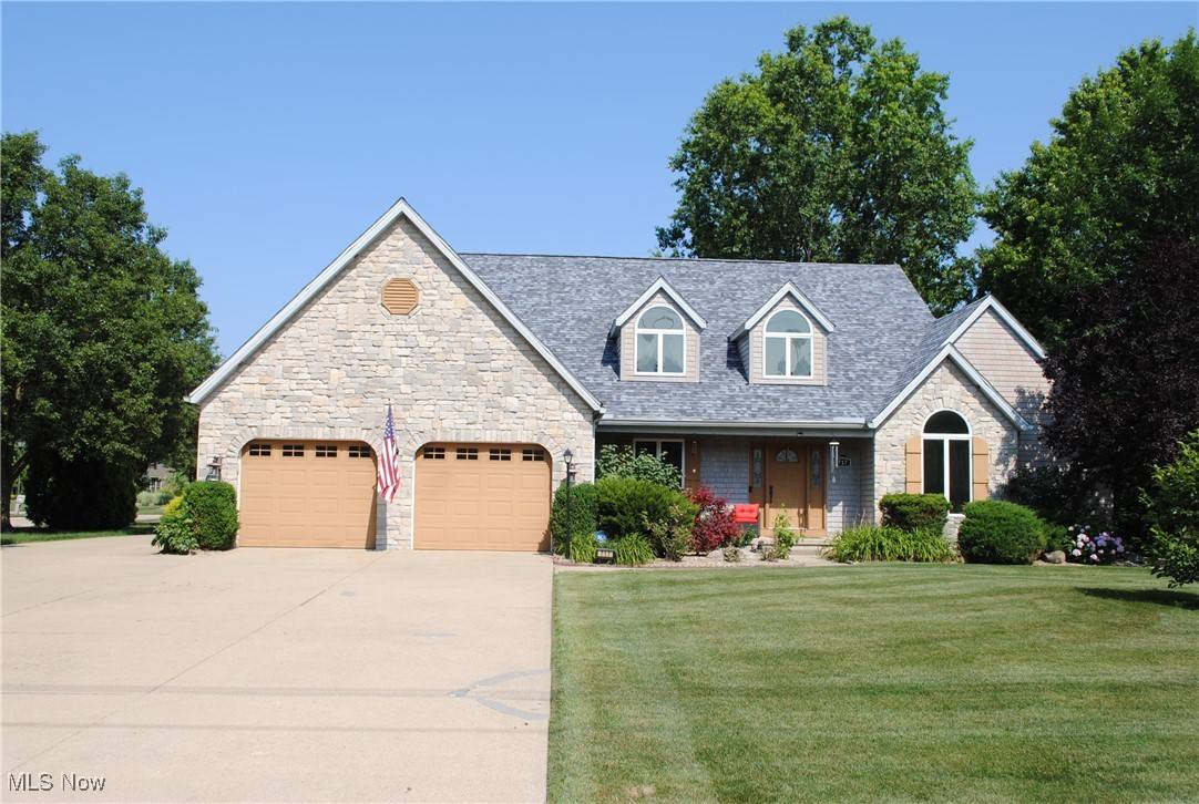 Avon Lake, OH 44012,717 Jaycox RD