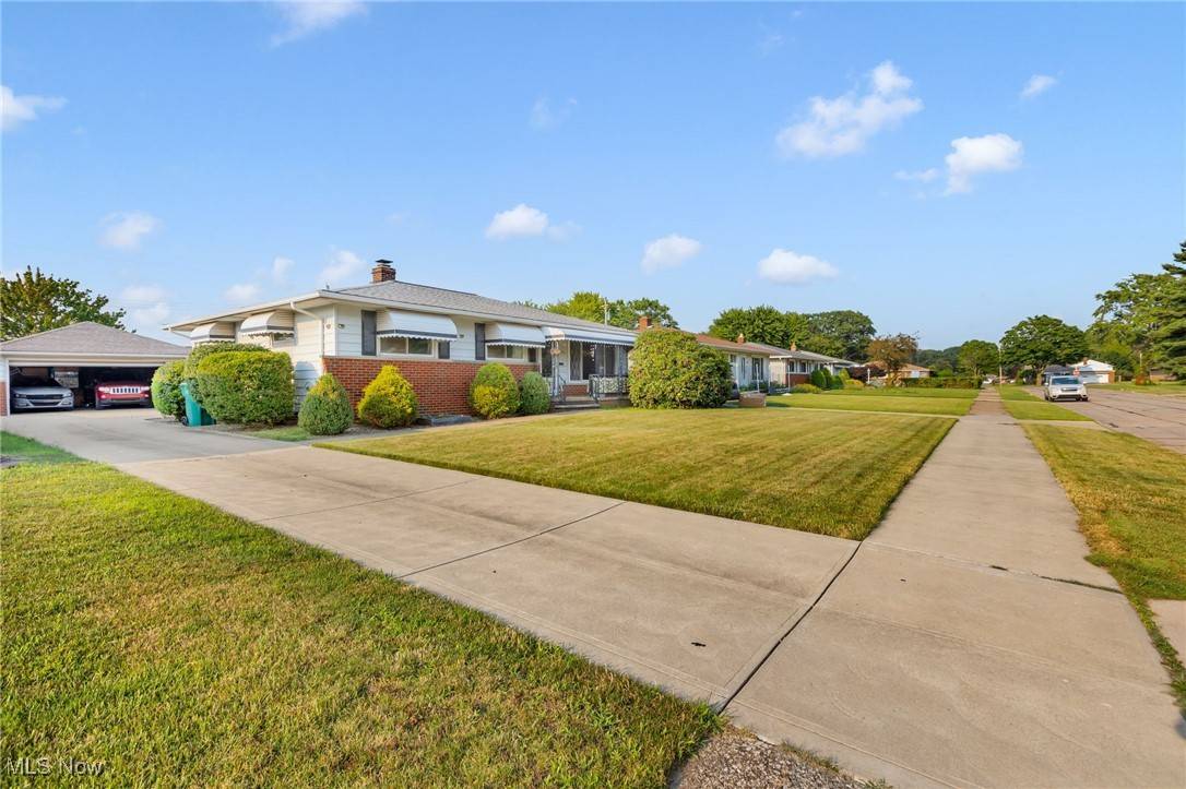 Seven Hills, OH 44131,651 E Meadowlawn BLVD