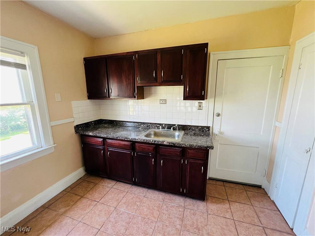 Shaker Heights, OH 44120,3697 Menlo RD
