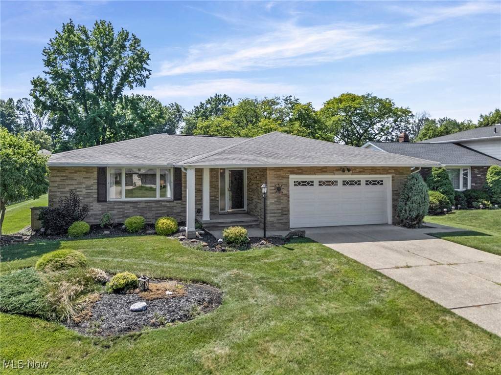 Seven Hills, OH 44131,6210 Carlyle DR