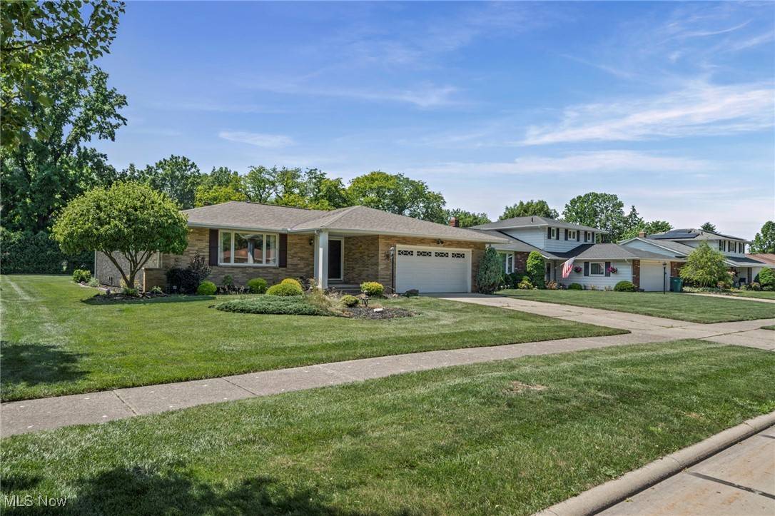 Seven Hills, OH 44131,6210 Carlyle DR