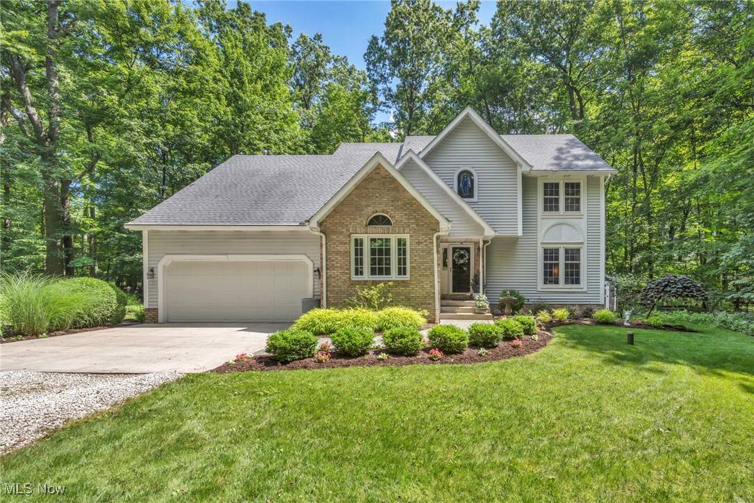Wadsworth, OH 44281,949 S Medina Line RD