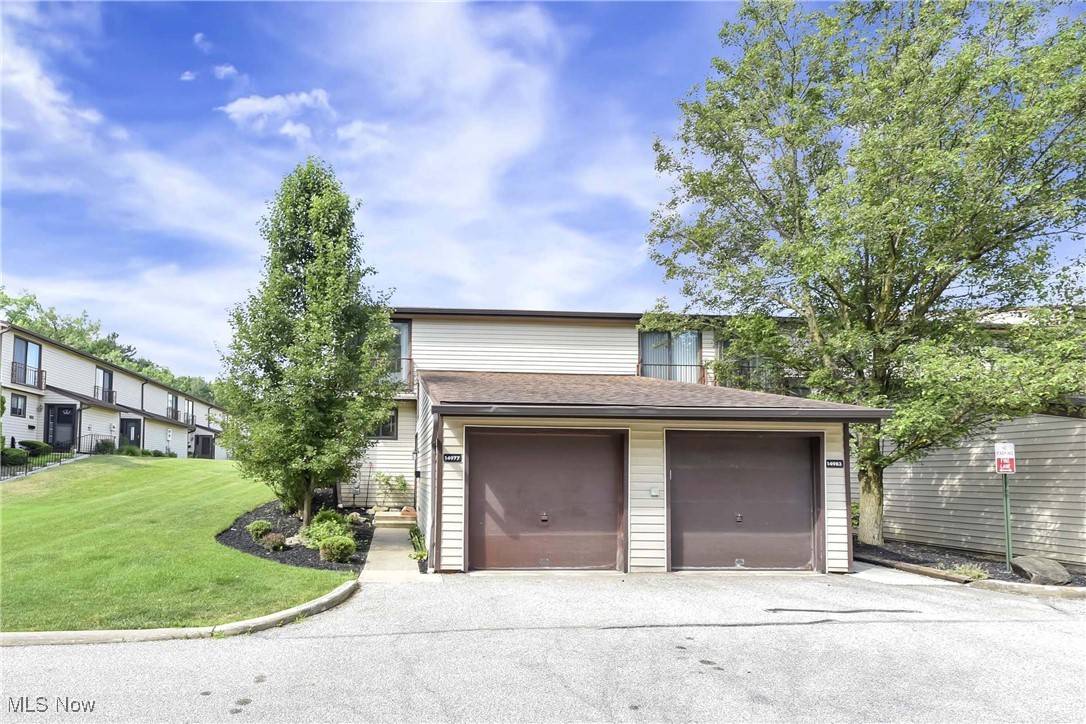 Middleburg Heights, OH 44130,14977 Pine Valley TRL