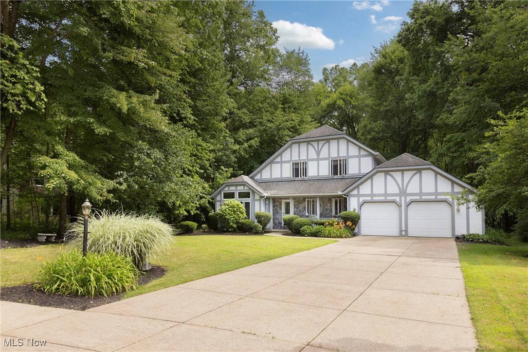 North Ridgeville, OH 44039,32471 Sourbrook LN