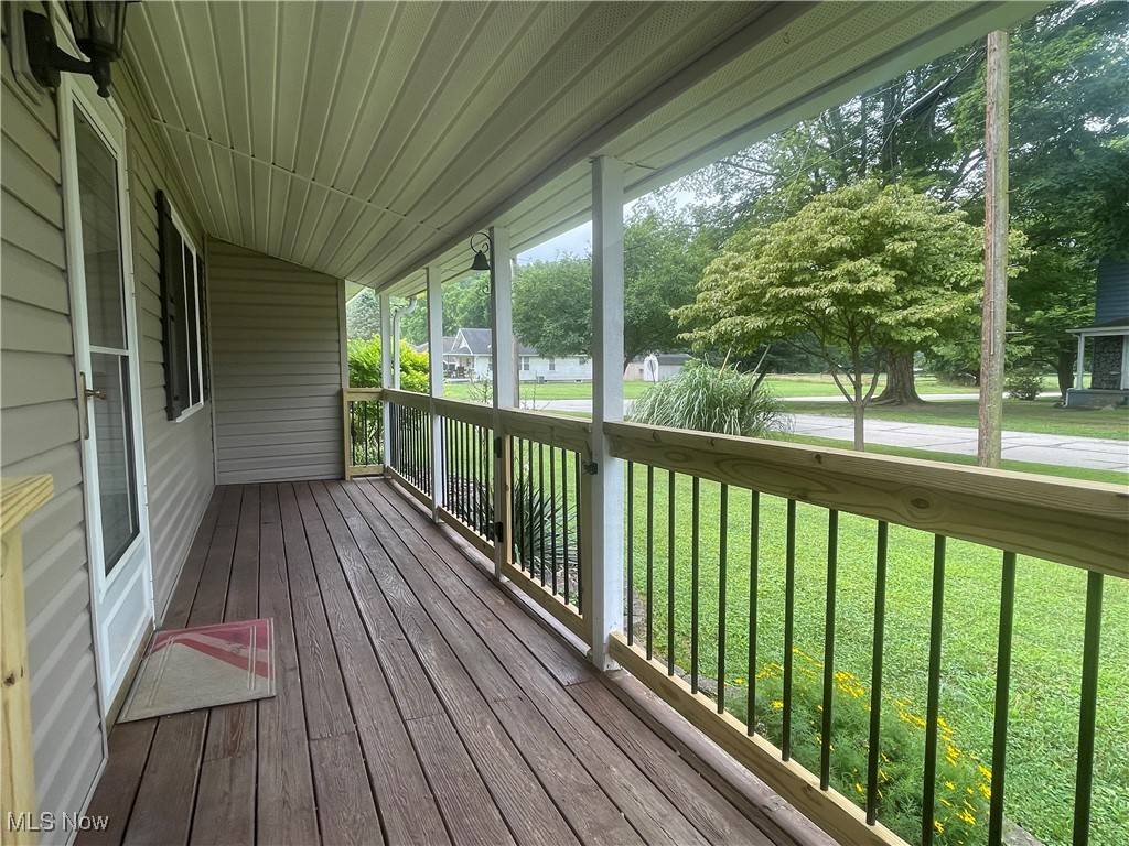 Williamstown, WV 26187,812 W 6th ST
