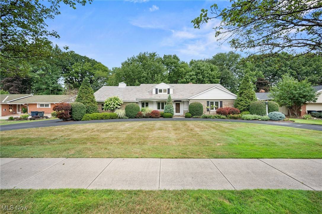 Beachwood, OH 44122,24425 Hilltop DR