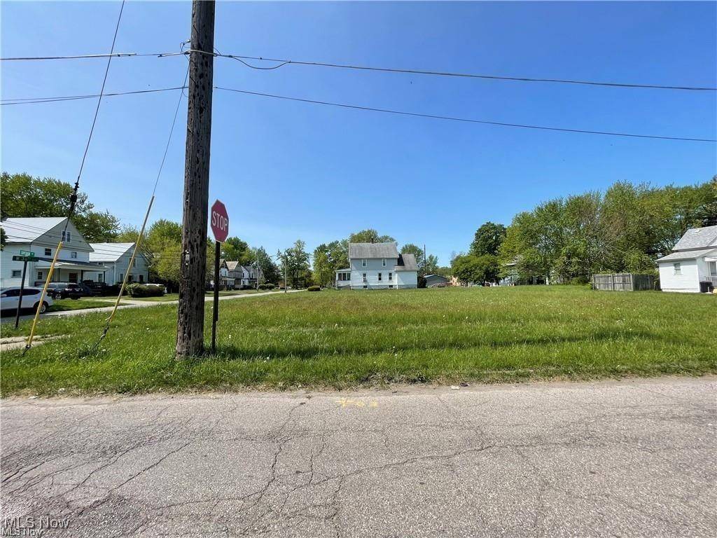 Ashtabula, OH 44004,505 W 36th ST