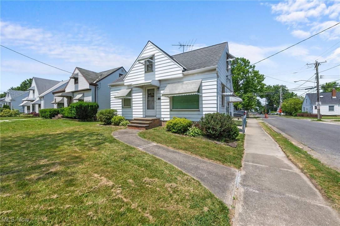 Maple Heights, OH 44137,15617 Rockside RD