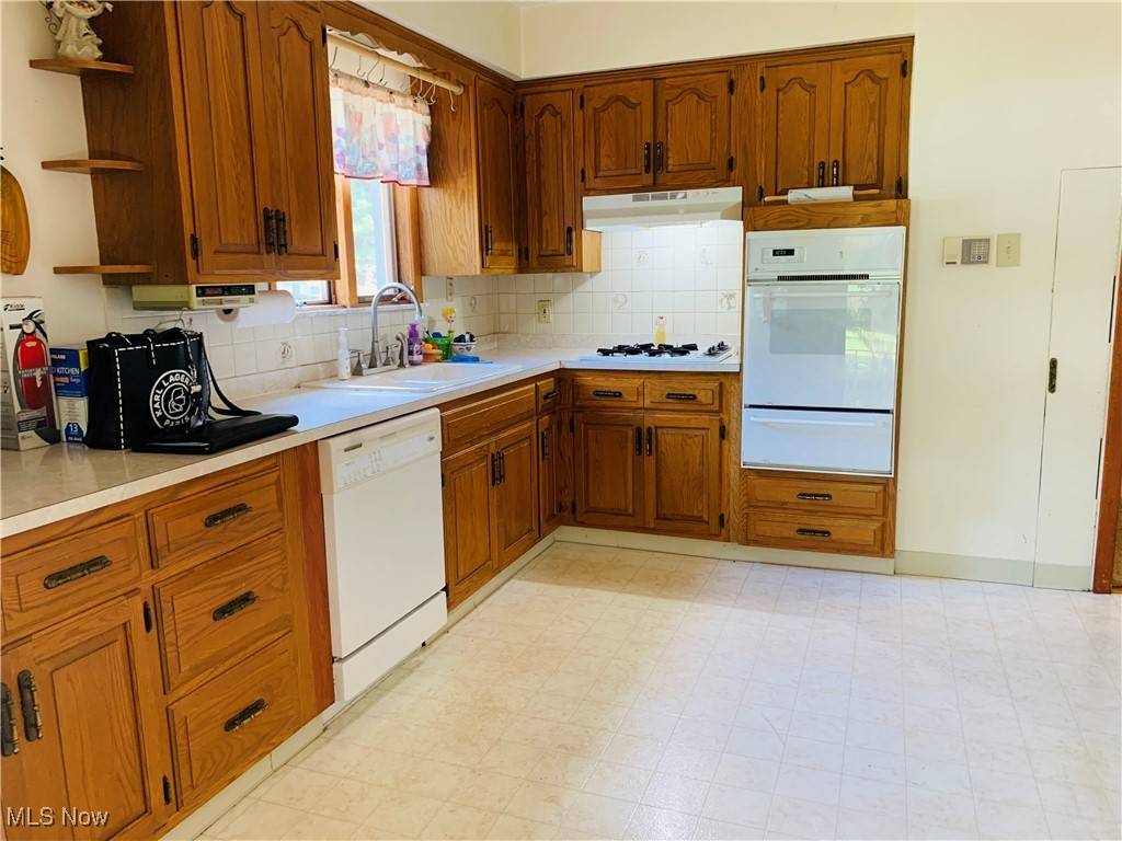 South Euclid, OH 44121,1528 Felton RD