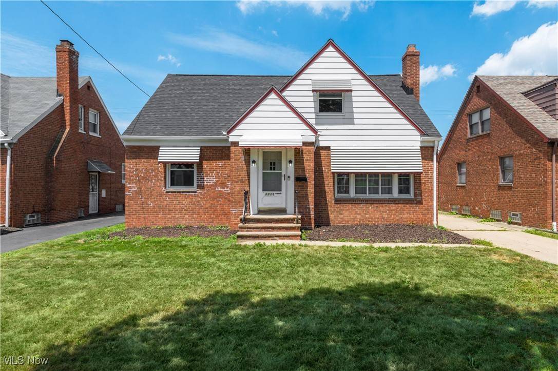 South Euclid, OH 44118,3911 Colony RD