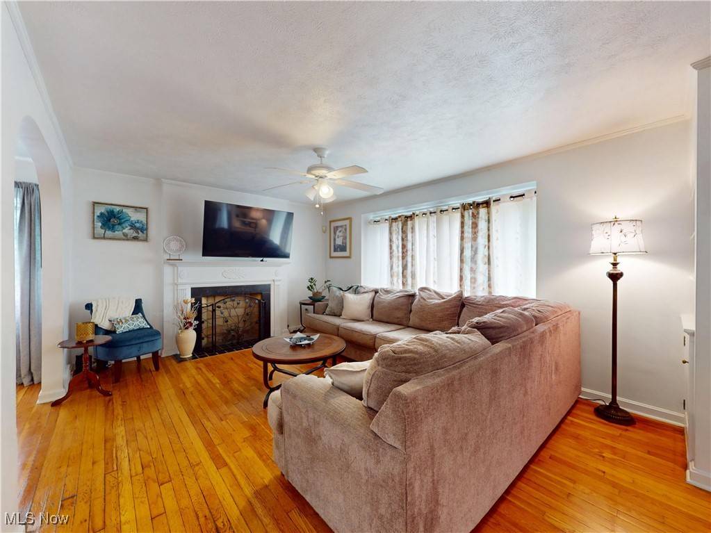 South Euclid, OH 44121,4047 Stilmore RD