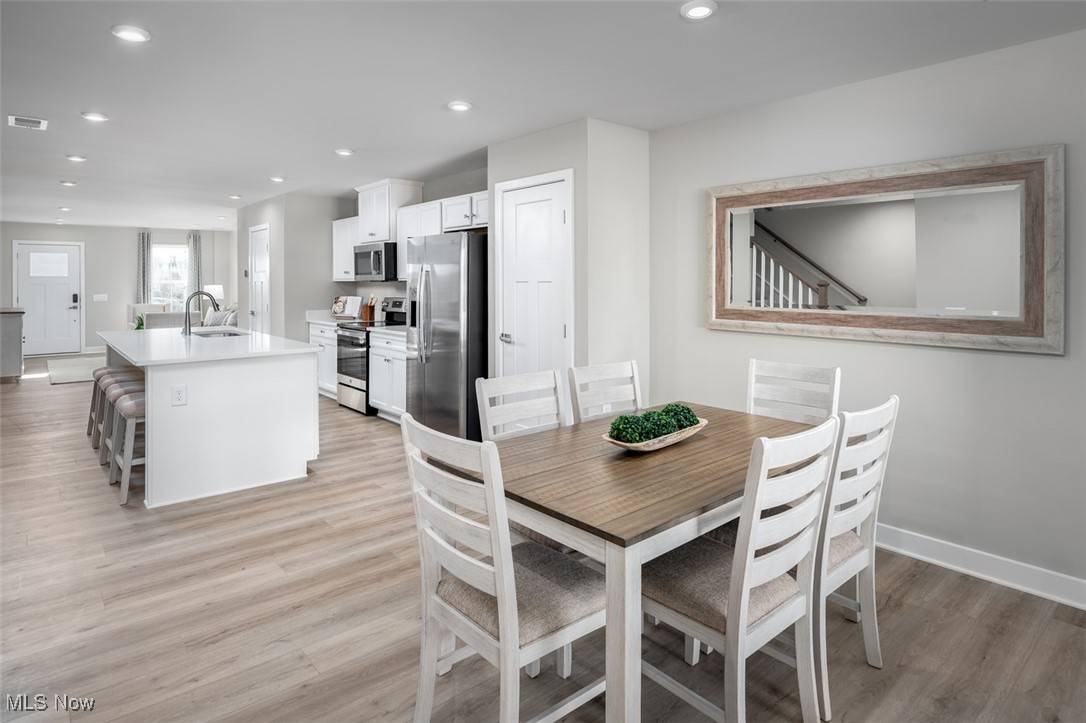 Kent, OH 44240,1221 Cedar Ridge DR